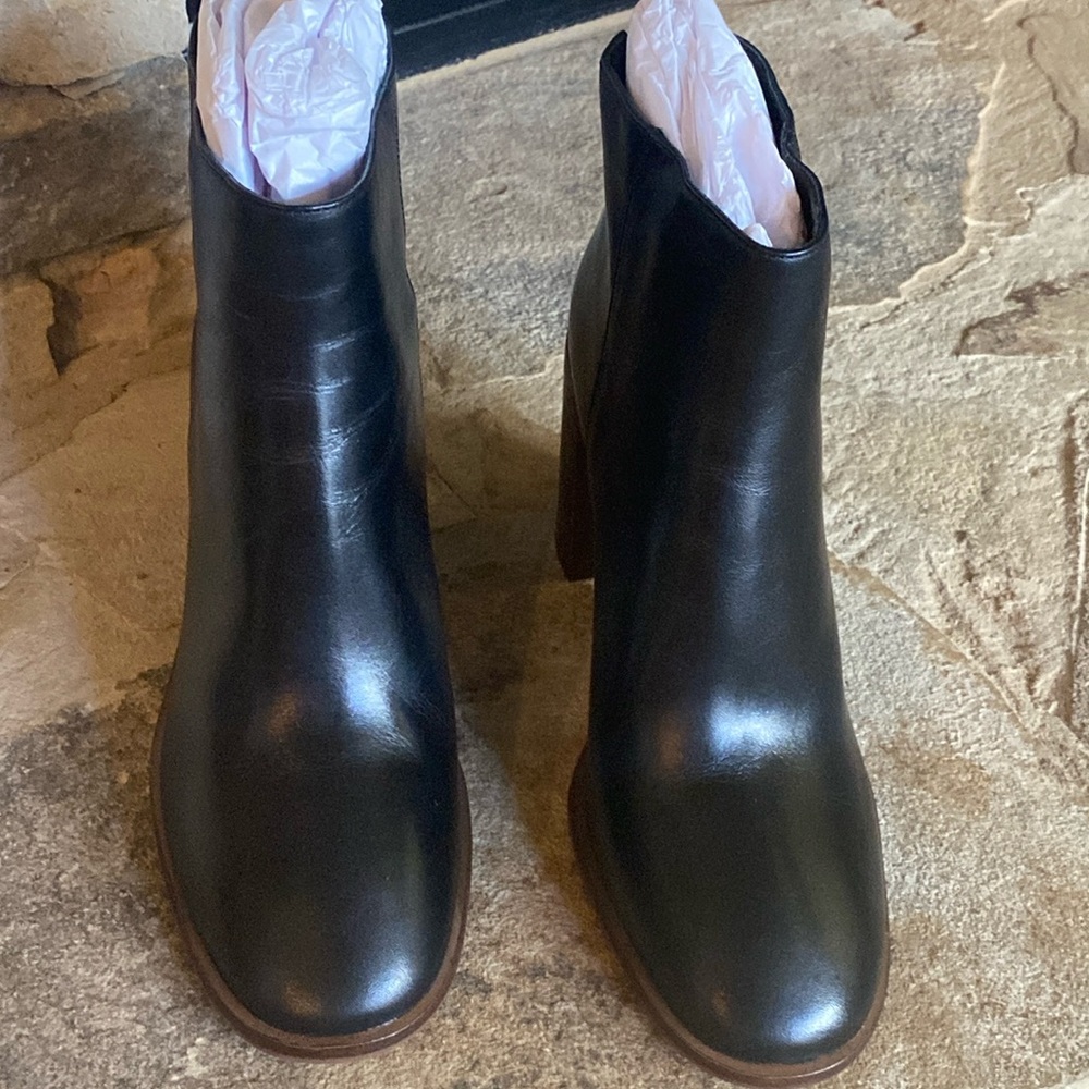 Genuine leather Antonio Melanie black booties, size 8 1/2. New, never worn.